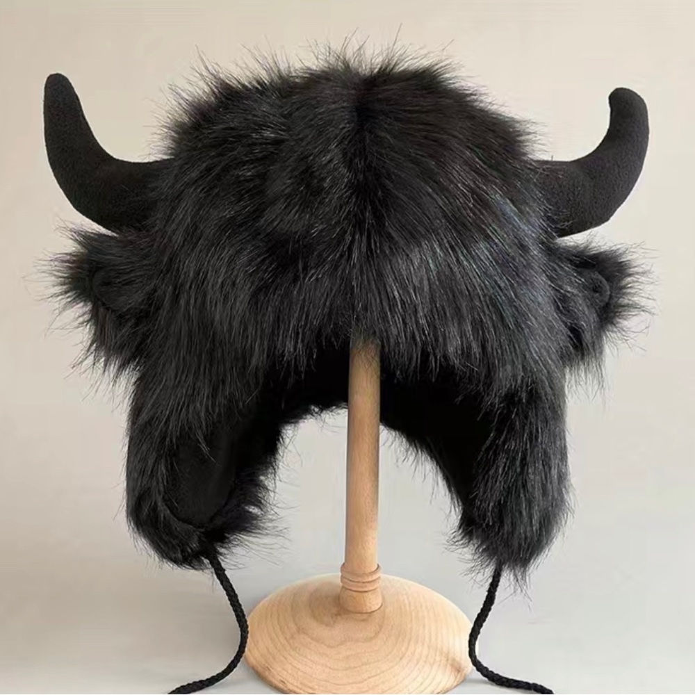 BLACK COW HORN CAP WINDPROOF SUPER COOL HAT !!